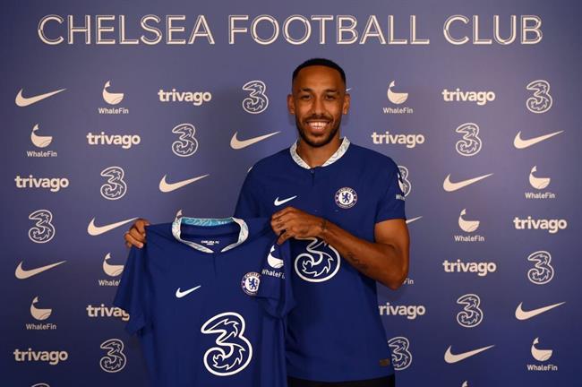 Jamie Carragher đánh giá cao Chelsea khi chiêu mộ Aubameyang